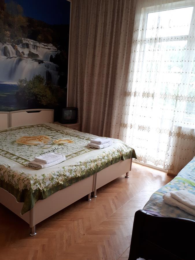 Guest House In Sarpi Exteriör bild